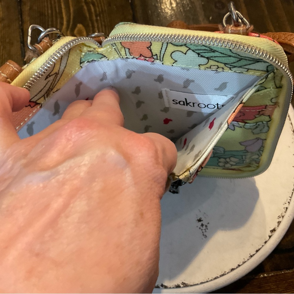 Sakroots Multicolor Floral Crossbody Wallet - Picture 4 of 8